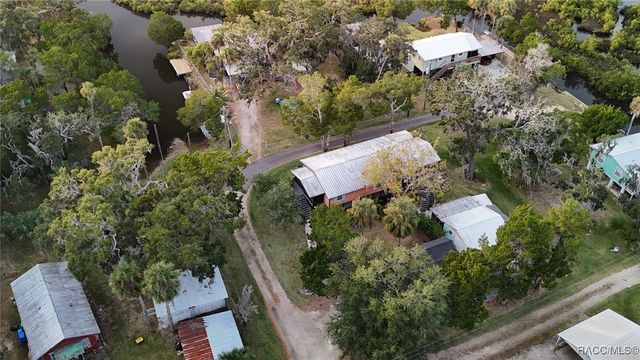 13465 W Hillbilly Lane, Crystal River, FL 34429