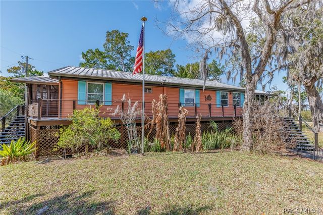 13465 W Hillbilly Lane, Crystal River, FL 34429