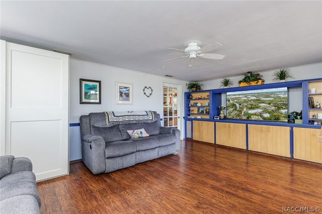 13465 W Hillbilly Lane, Crystal River, FL 34429