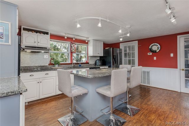 13465 W Hillbilly Lane, Crystal River, FL 34429