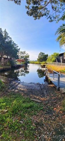 13465 W Hillbilly Lane, Crystal River, FL 34429