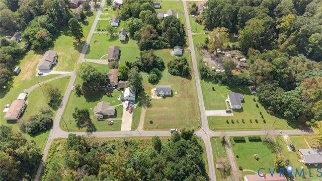 19441 York Rd, West Point, VA 23181