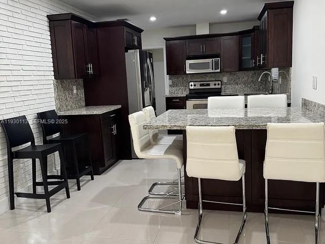 16401 SW 100th Ct, Miami, FL 33157