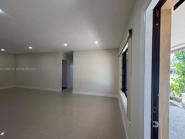 16401 SW 100th Ct, Miami, FL 33157