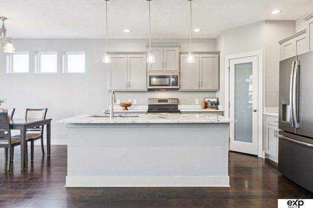 8010 S 184 Terrace, Omaha, NE 68136