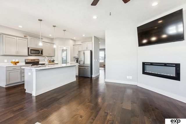 8010 S 184 Terrace, Omaha, NE 68136