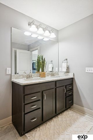 8010 S 184 Terrace, Omaha, NE 68136