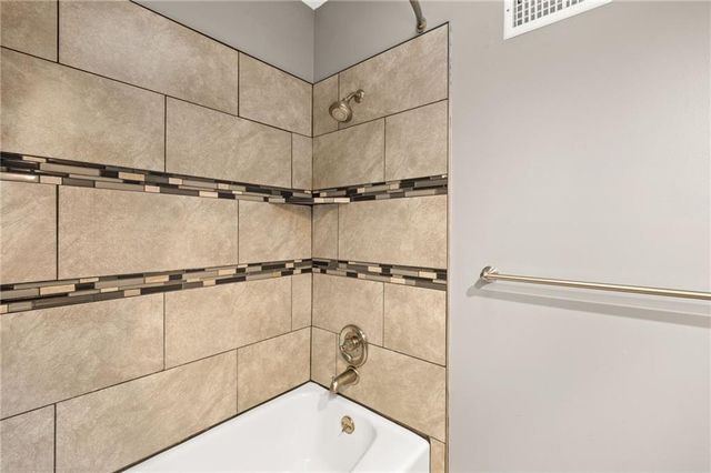 12833 Seminole Drive, Olathe, KS 66062