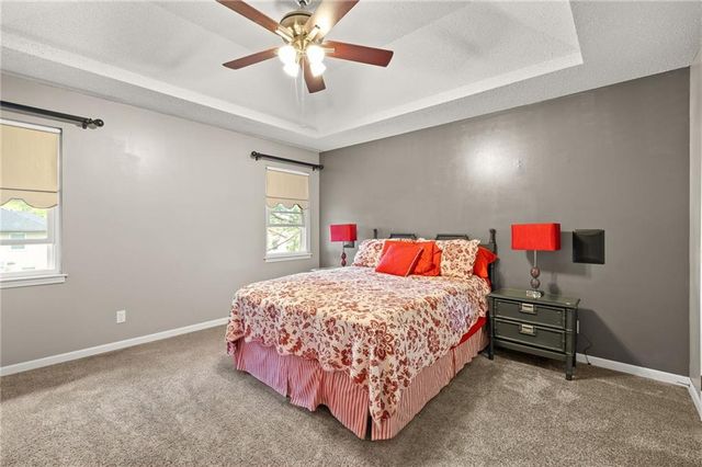 12833 Seminole Drive, Olathe, KS 66062