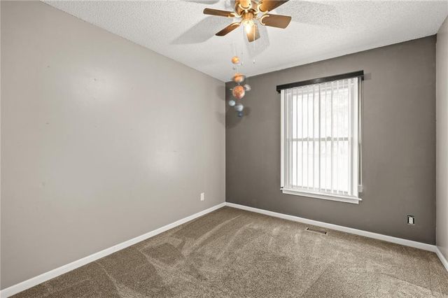 12833 Seminole Drive, Olathe, KS 66062