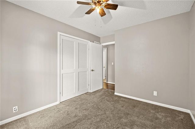 12833 Seminole Drive, Olathe, KS 66062