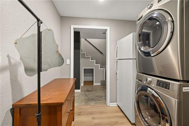 12833 Seminole Drive, Olathe, KS 66062