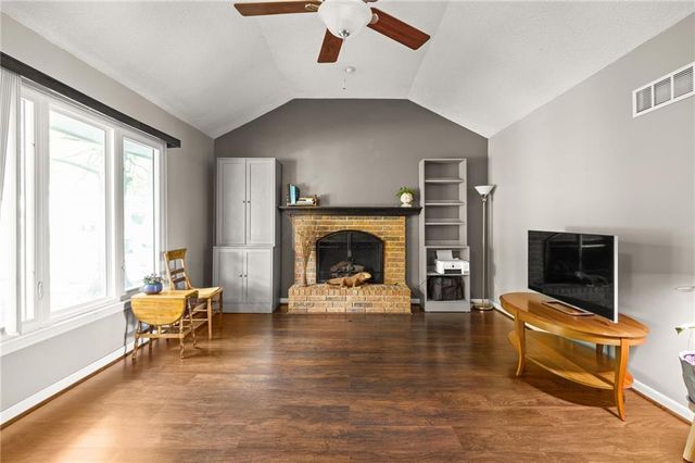 12833 Seminole Drive, Olathe, KS 66062