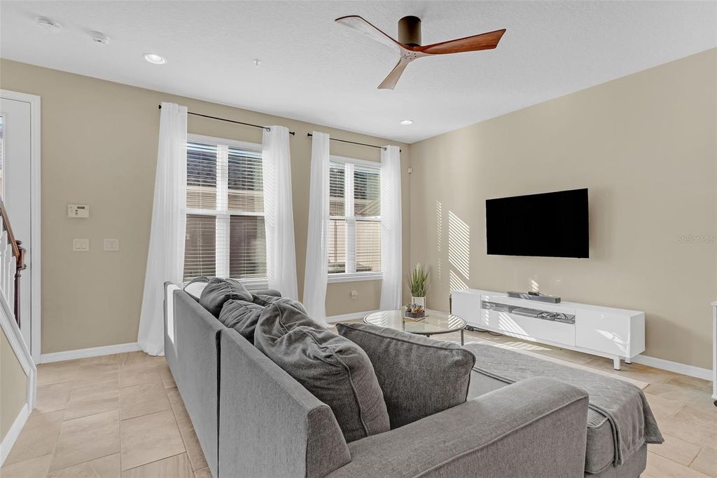 Image 14 of property listing at 8626 VEDDER LANE, Orlando, FL 32832