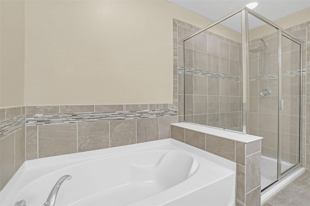 Image 22 of property listing at 8626 VEDDER LANE, Orlando, FL 32832