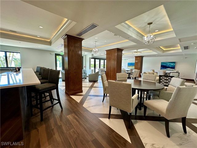 6075 Pelican Bay BLVD 1101, Naples, FL 34108