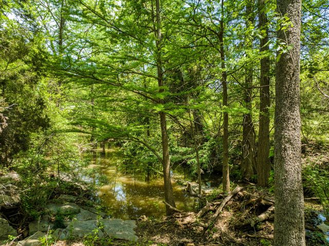 800 Spur 191, Spicewood, TX 78669