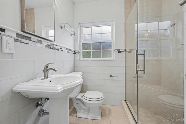 3319 De Forest Drive, Cincinnati, OH 45209