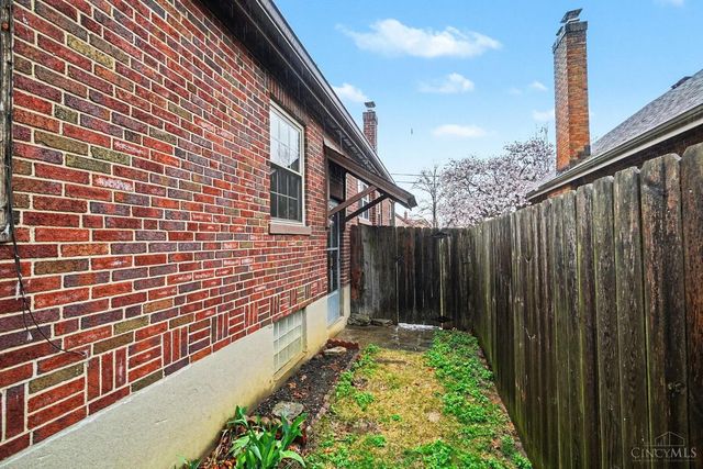 3319 De Forest Drive, Cincinnati, OH 45209