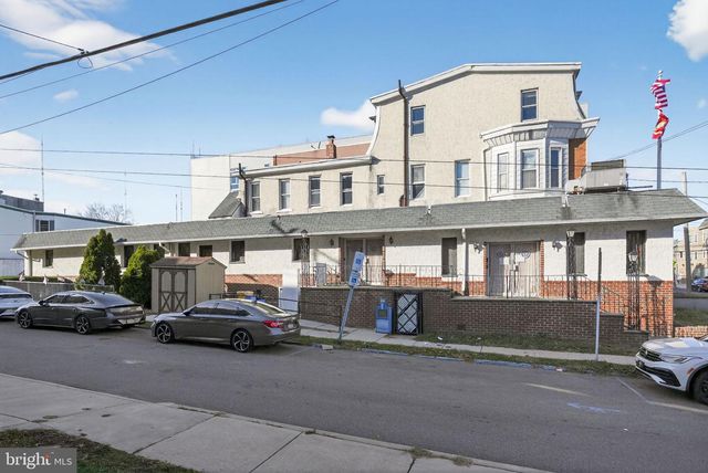 6600 RIDGE AVE, Philadelphia, PA 19128