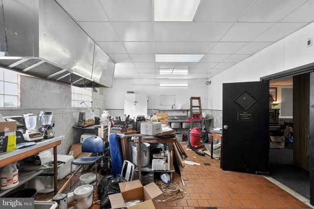 6600 RIDGE AVE, Philadelphia, PA 19128