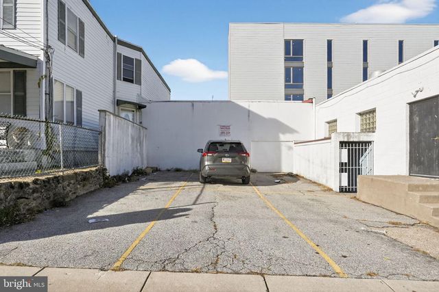 6600 RIDGE AVE, Philadelphia, PA 19128