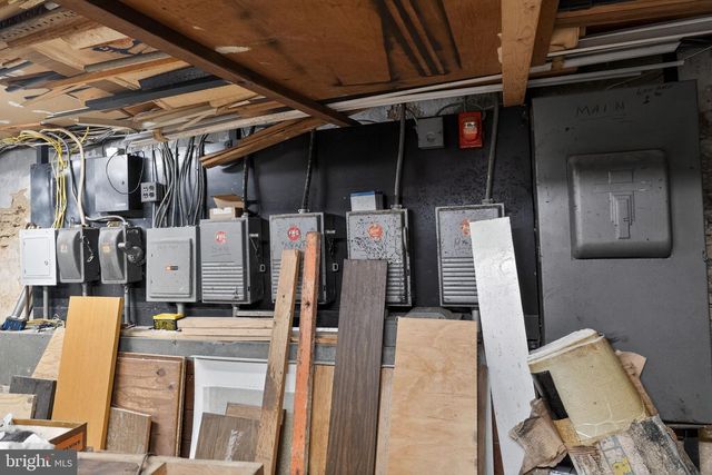 6600 RIDGE AVE, Philadelphia, PA 19128