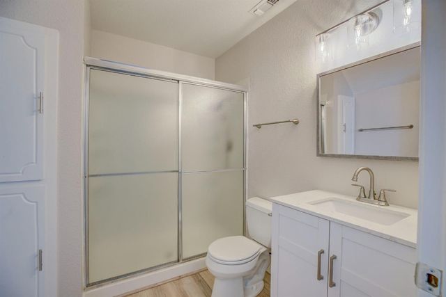 5875 Casa Grande Ave, Rocklin, CA 95677