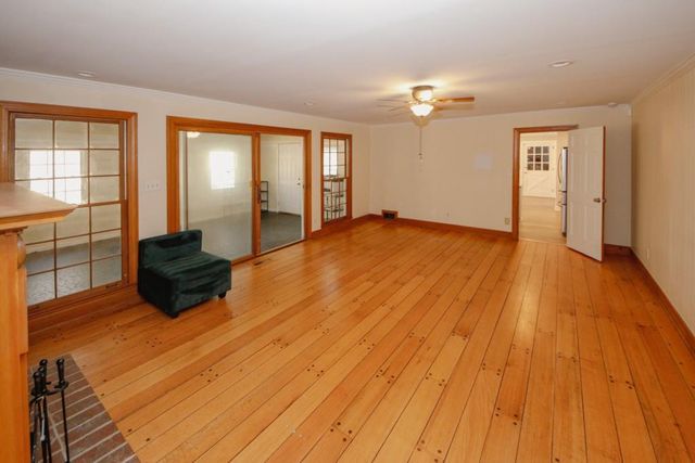 4995 Greentree Trail, College Park, GA 30349
