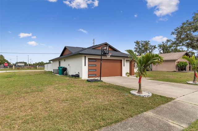 7853 SUNDOWN DRIVE, St Petersburg, FL 33709