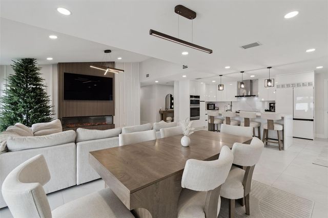 7853 SUNDOWN DRIVE, St Petersburg, FL 33709