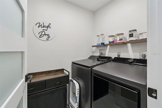 7853 SUNDOWN DRIVE, St Petersburg, FL 33709