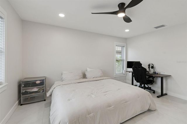 7853 SUNDOWN DRIVE, St Petersburg, FL 33709