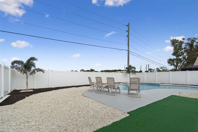 7853 SUNDOWN DRIVE, St Petersburg, FL 33709