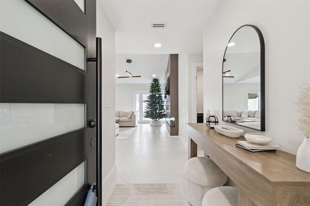 7853 SUNDOWN DRIVE, St Petersburg, FL 33709