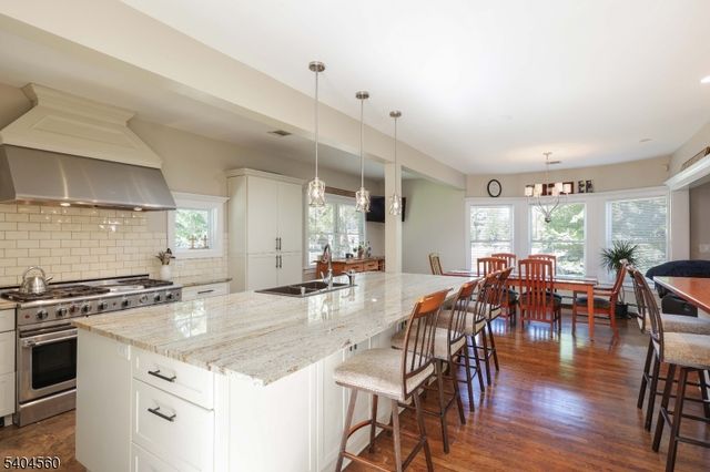 2 Dutch Ln, Scotch Plains Twp., NJ 07076