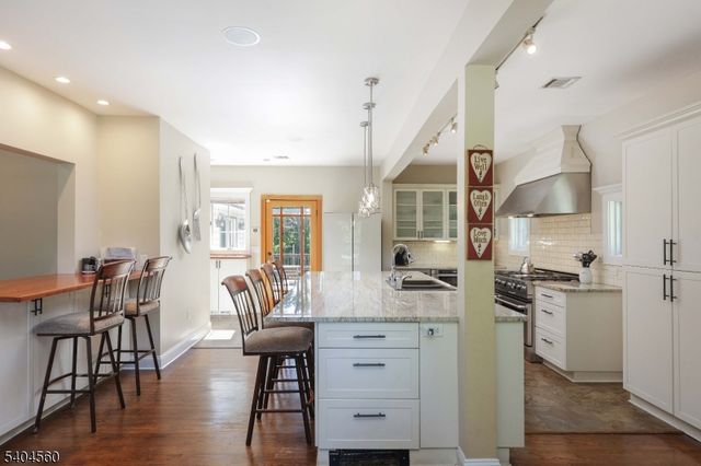 2 Dutch Ln, Scotch Plains Twp., NJ 07076