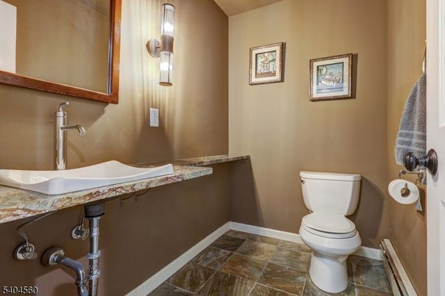 2 Dutch Ln, Scotch Plains Twp., NJ 07076