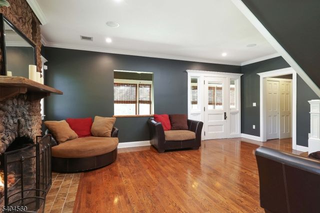 2 Dutch Ln, Scotch Plains Twp., NJ 07076