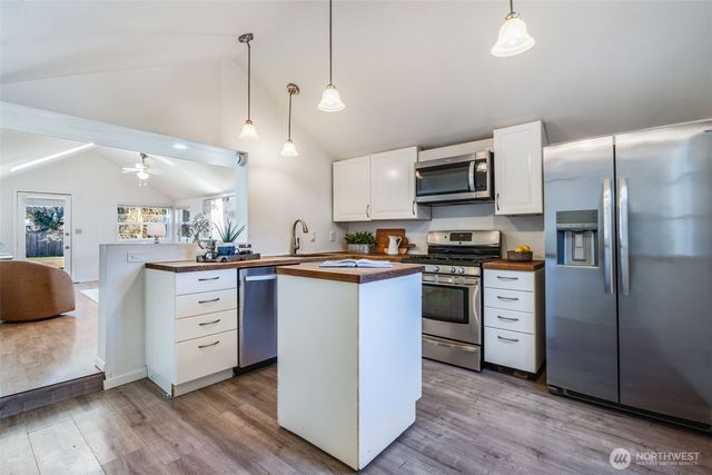 12406 2nd Place SW, Seattle, WA 98146