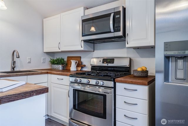 12406 2nd Place SW, Seattle, WA 98146