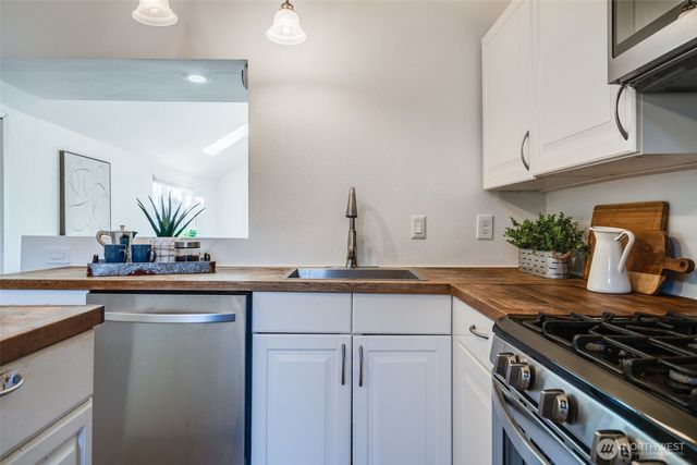 12406 2nd Place SW, Seattle, WA 98146