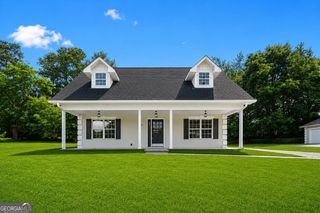 51 Pine Avenue, Commerce, GA 30529
