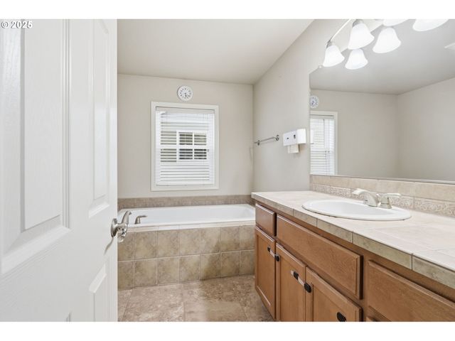 8013 Ne 35TH Ave, Vancouver, WA 98665