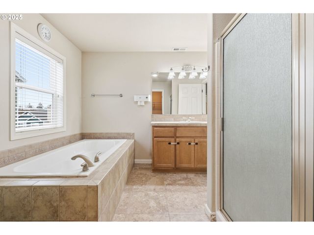 8013 Ne 35TH Ave, Vancouver, WA 98665