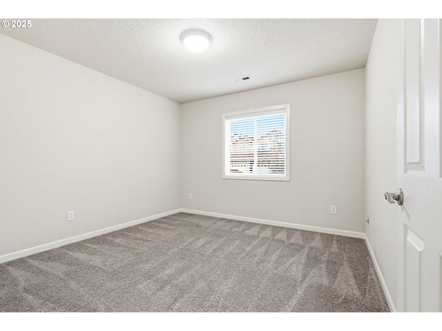 8013 Ne 35TH Ave, Vancouver, WA 98665