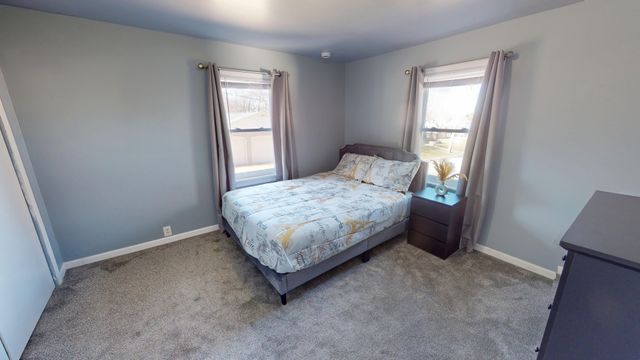 176 E Grand Avenue, Fox Lake, IL 60020