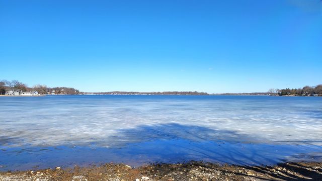 176 E Grand Avenue, Fox Lake, IL 60020