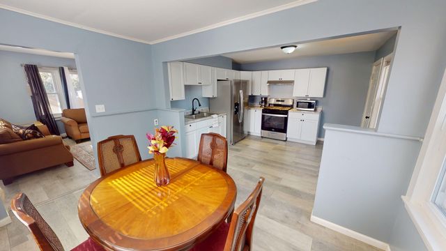 176 E Grand Avenue, Fox Lake, IL 60020