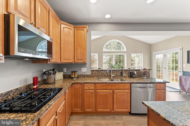 14213 SHARPSHINNED DR, Gainesville, VA 20155